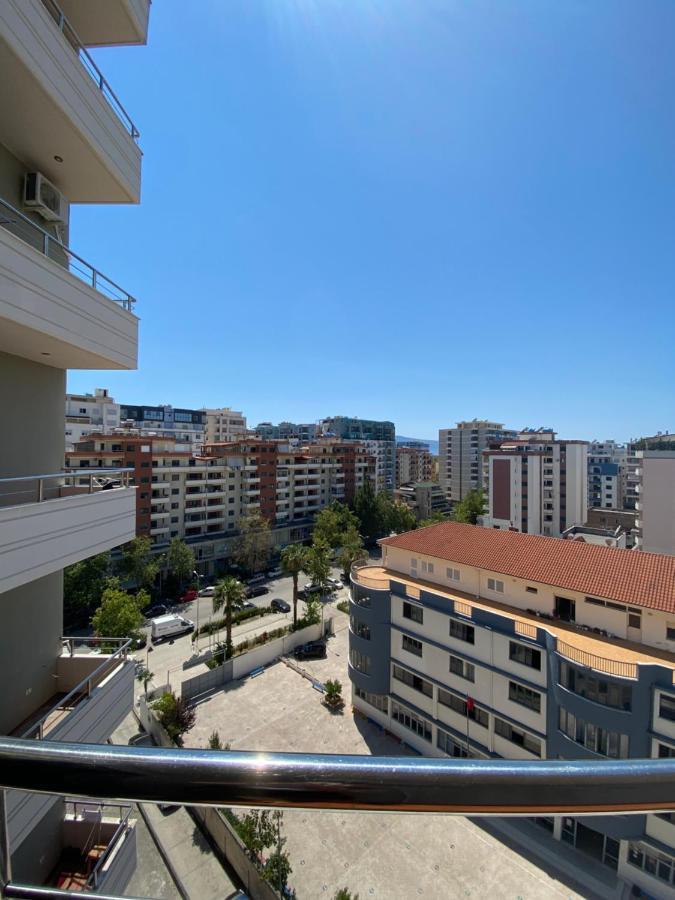 Gerald'S Central Apartments Vlore Bagian luar foto