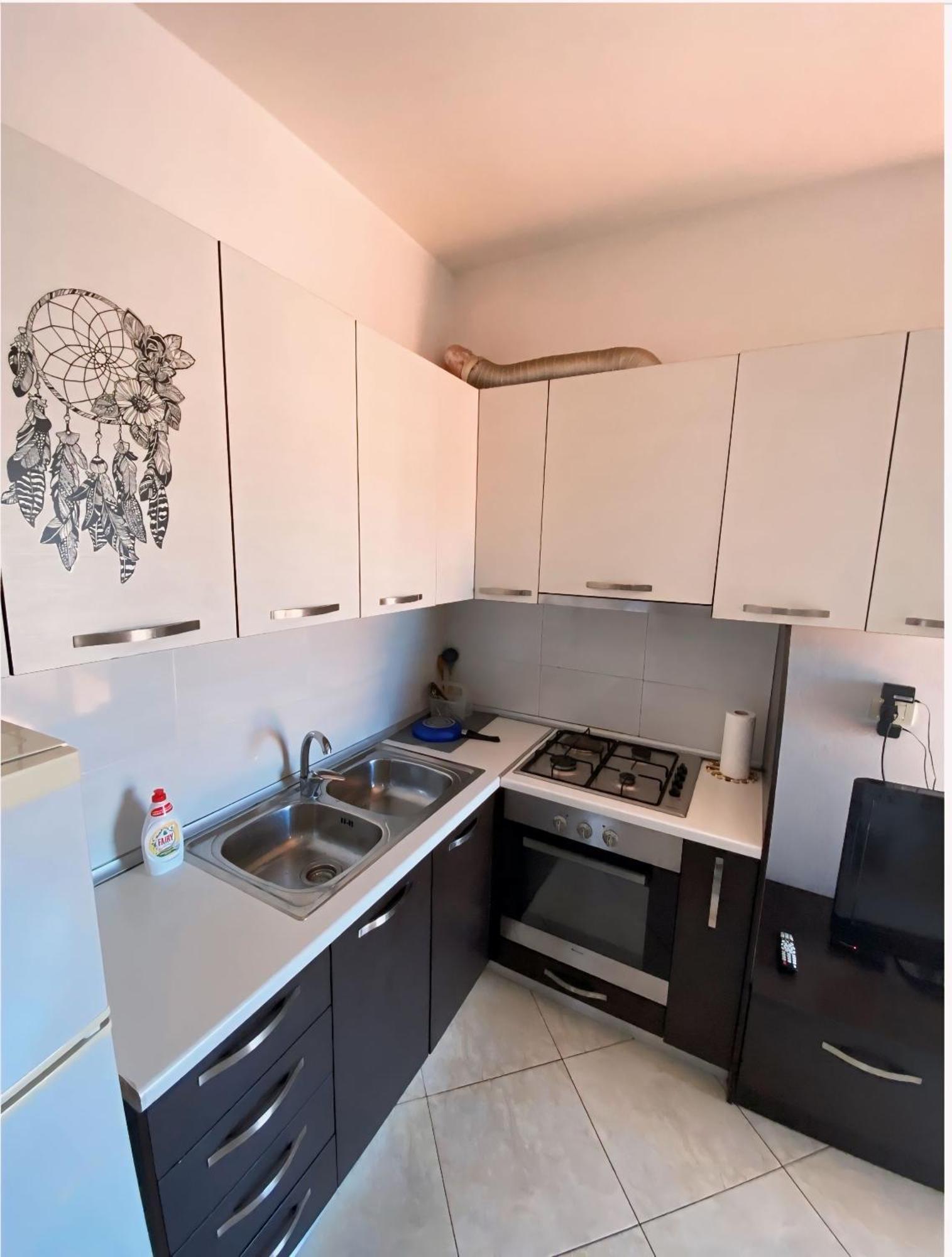 Gerald'S Central Apartments Vlore Bagian luar foto