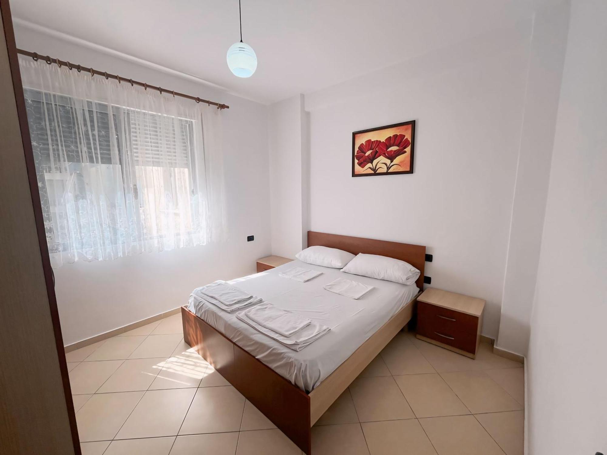 Gerald'S Central Apartments Vlore Bagian luar foto