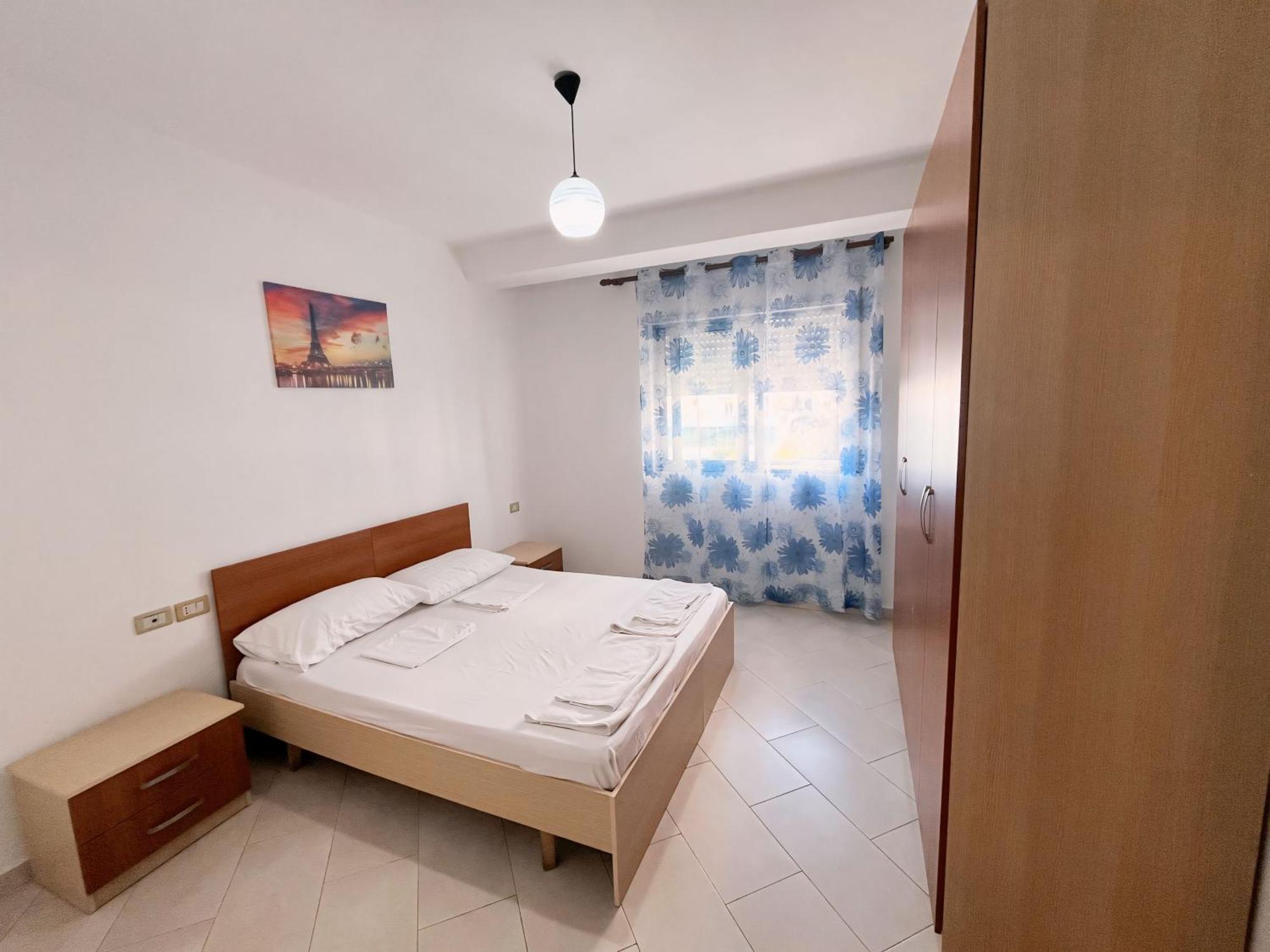 Gerald'S Central Apartments Vlore Bagian luar foto